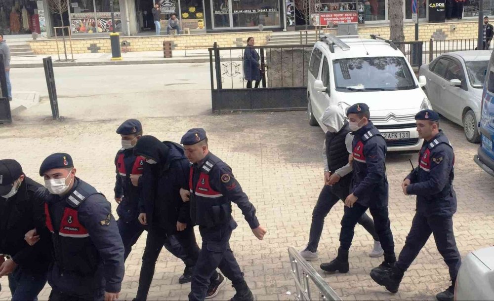 Sosyal Medya Dolandırıcılarına "Hayalet-2" Operasyonu: 8 Gözaltı