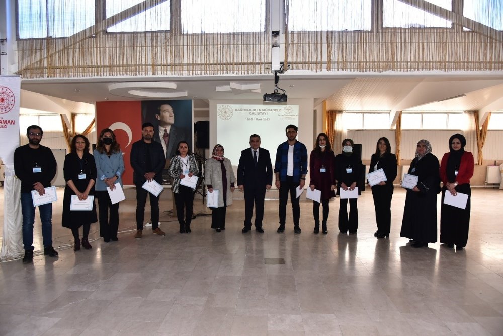 Karaman'da "Ben Olsaydım" Temalı Bağımlılıkla Mücadele Çalıştayı Sona Erdi