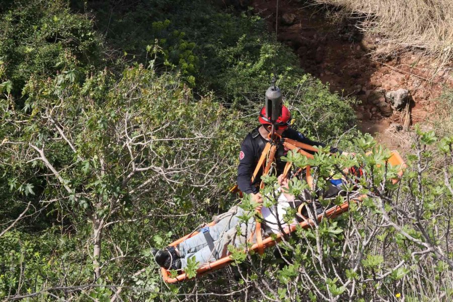 Düştüğü 20 Metrelik Vadiden 2 Saat Süren Operasyonla Kurtarılan Adam: “kendi Soruşturmamı Kendim Yapacağım”