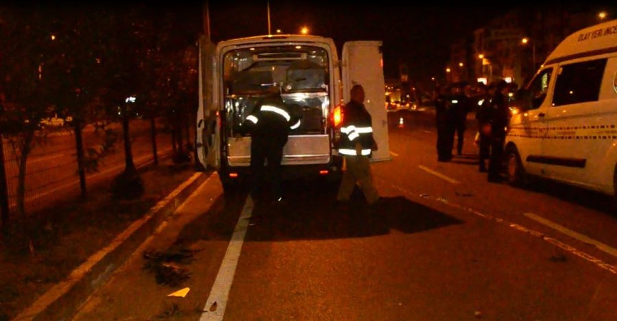 Motosikletin Çarptığı Yaya Hayatını Kaybetti, Sürücü Ağır Yaralandı