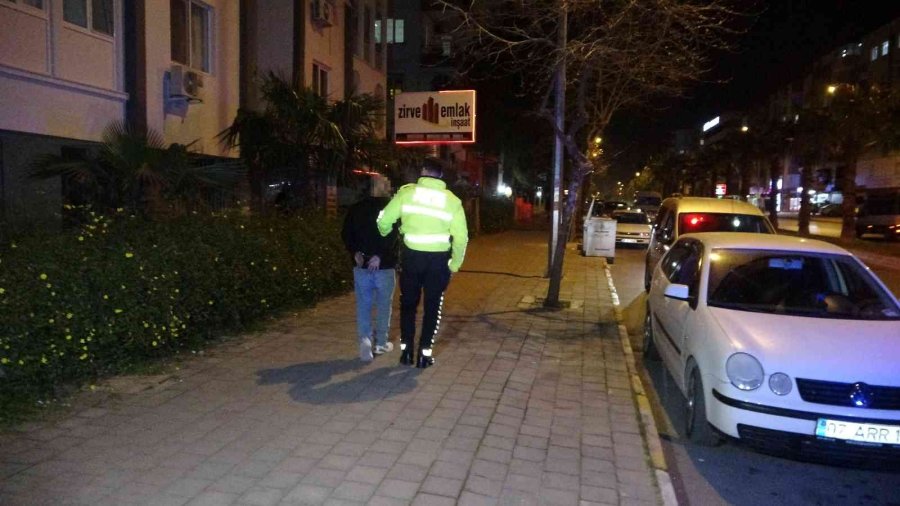 Polisten Kaçan Alkollü Sürücüden İnanılmaz Sözler: "insanların Hayatını Tehlikeye Sokuyorum, Onlar Da Bizim Hayatımızı Tehlikeye Sokuyor, Ne Olmuş "