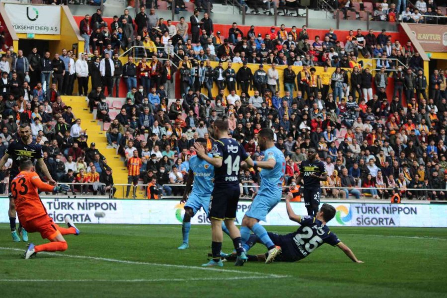 Spor Toto Süper Lig: Kayserispor: 0 - Fenerbahçe: 4 (maç Sonucu)