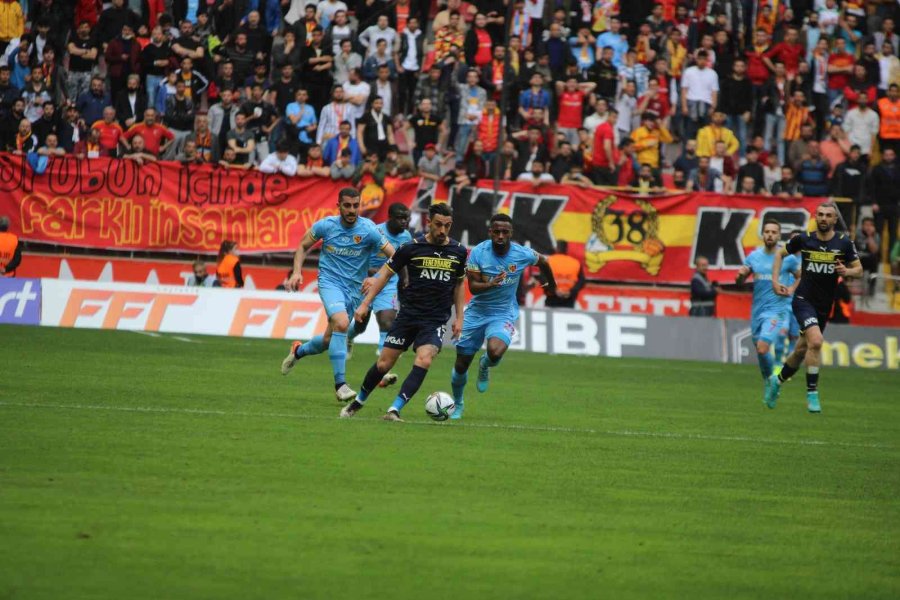Spor Toto Süper Lig: Kayserispor: 0 - Fenerbahçe: 2 (ilk Yarı)