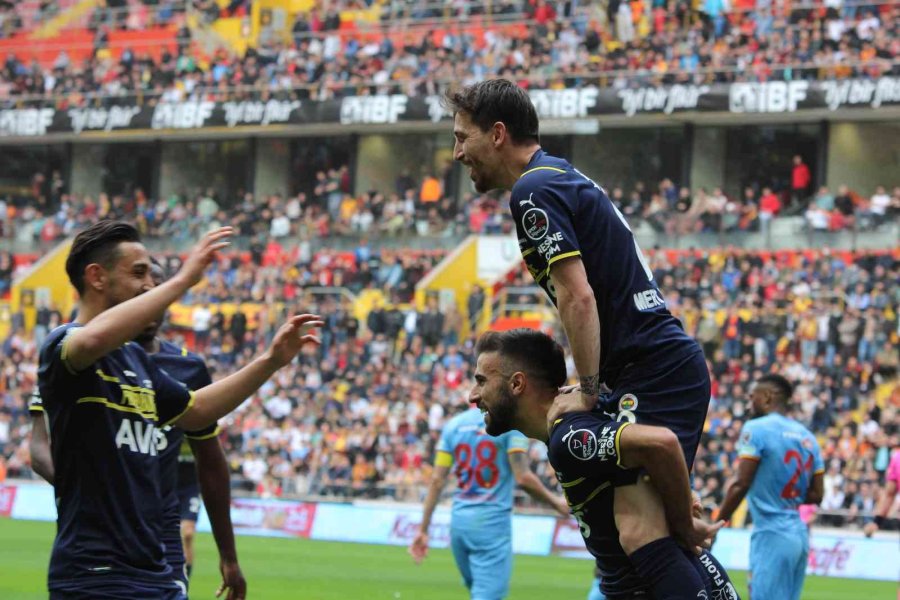 Spor Toto Süper Lig: Kayserispor: 0 - Fenerbahçe: 2 (ilk Yarı)