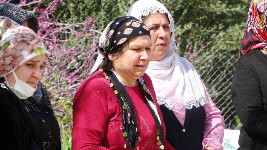 Yangında Hayatını Kaybeden Küçük Enes Defnedildi