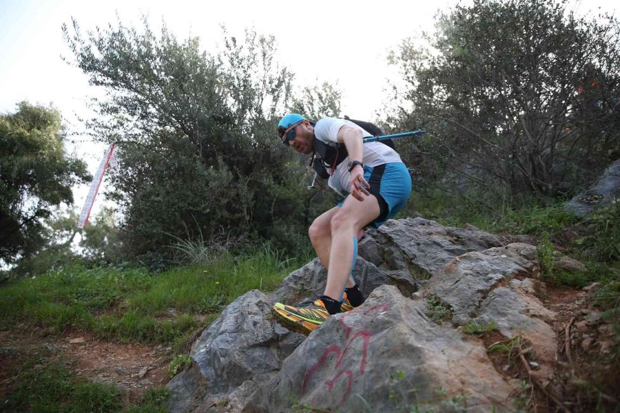 Doğa, Tarih Ve Denizin Buluştuğu Koşuda 76 Kilometreyi Tamamlayan Sporcular Belli Oldu