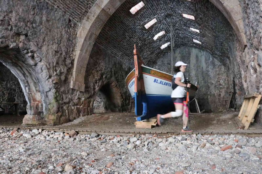 Doğa, Tarih Ve Denizin Buluştuğu Koşuda 76 Kilometreyi Tamamlayan Sporcular Belli Oldu