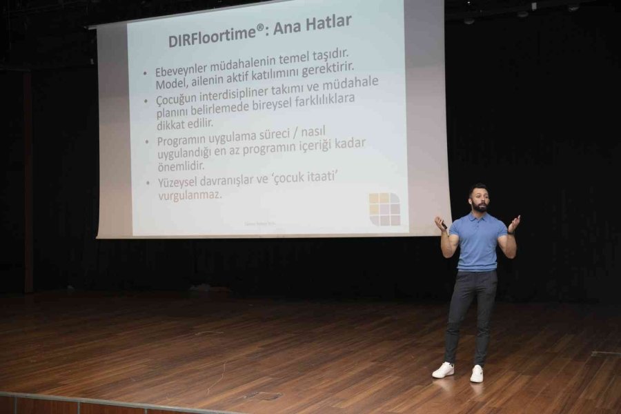 Mersin’de Dünya Otizm Farkındalık Günü Semineri
