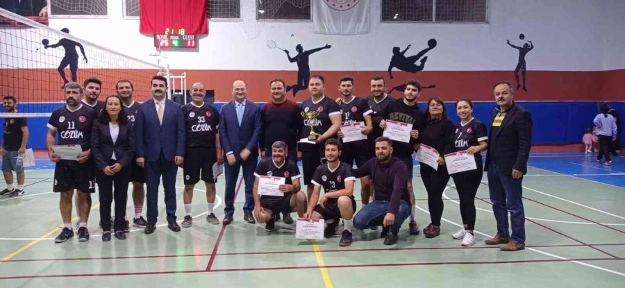 Bozyazı’da Kurumlar Arası Voleybol Turnuvası Sona Erdi