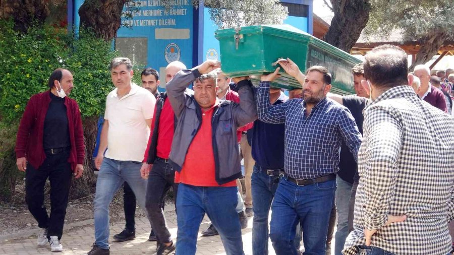 Yangında Hayatını Kaybeden Küçük Enes Defnedildi