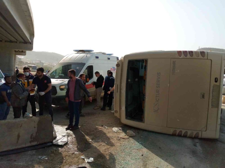 Akkuyu Ngs İşçilerini Taşıyan Servis Otobüsü Devrildi: 11 Yaralı