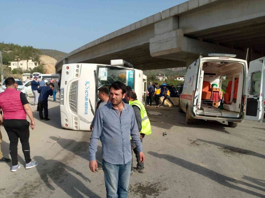 Akkuyu Ngs İşçilerini Taşıyan Servis Otobüsü Devrildi: 11 Yaralı