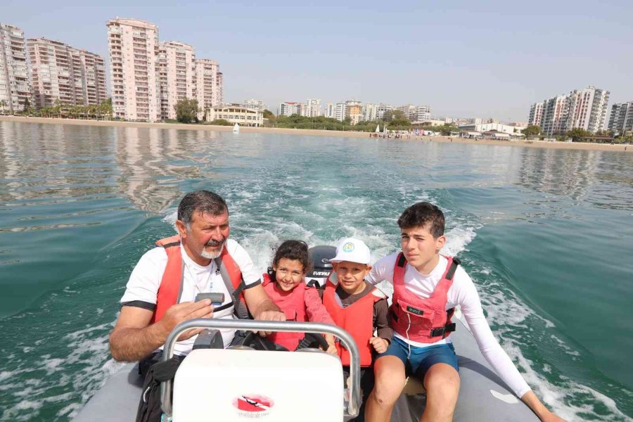 Otizmli Çocuklar Yelken Ve Deniz Keyfi Yaşadı