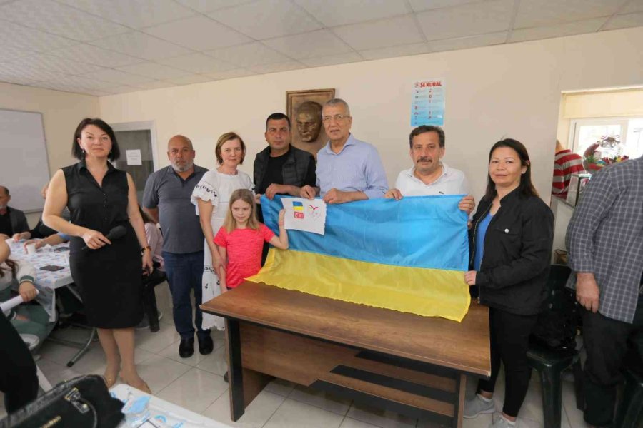 Başkan Tarhan, Ukraynalılar İle Buluştu