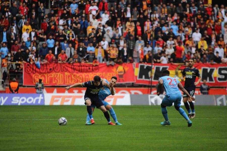 Spor Toto Süper Lig: Kayserispor: 0 - Fenerbahçe: 1 (maç Devam Ediyor)