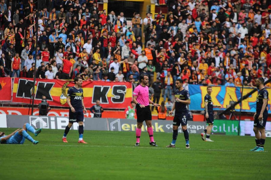 Spor Toto Süper Lig: Kayserispor: 0 - Fenerbahçe: 1 (maç Devam Ediyor)