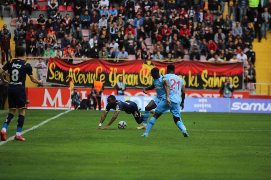 Spor Toto Süper Lig: Kayserispor: 0 - Fenerbahçe: 1 (maç Devam Ediyor)