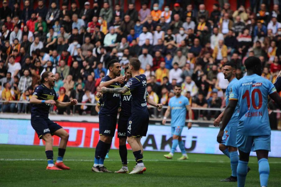 Spor Toto Süper Lig: Kayserispor: 0 - Fenerbahçe: 1 (maç Devam Ediyor)