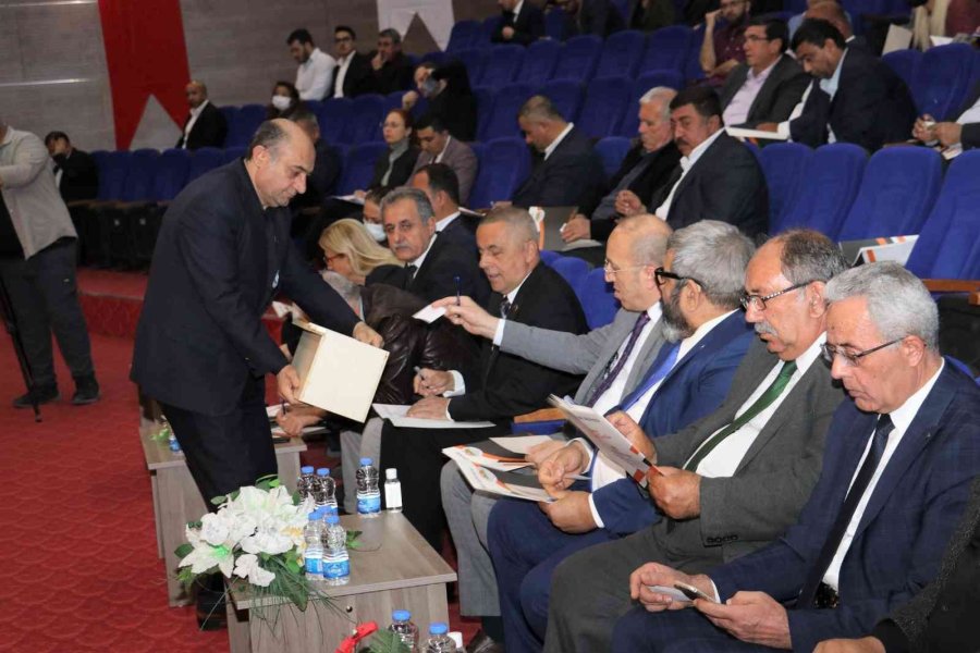 Toroslar Belediye Meclisinde Encümen Ve Komisyon Üyeleri Seçildi