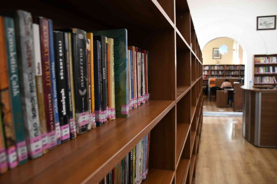 Aksaray’ın İlk Valisi Tarafından Yaptırılan “bilgi Yurdu” 96 Yıldır Hizmet Veriyor