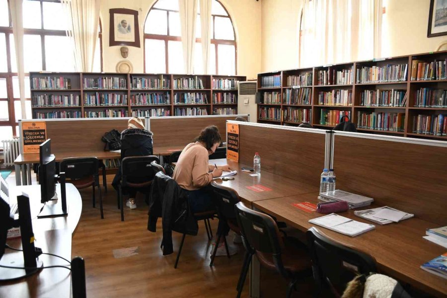 Aksaray’ın İlk Valisi Tarafından Yaptırılan “bilgi Yurdu” 96 Yıldır Hizmet Veriyor