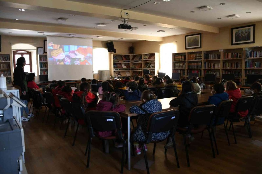 Aksaray’ın İlk Valisi Tarafından Yaptırılan “bilgi Yurdu” 96 Yıldır Hizmet Veriyor