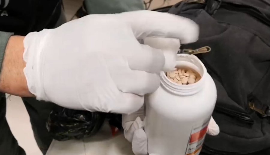 Antalya Havalimanı’nda Vitamin Kutularından Binlerce Uyuşturucu Çıktı