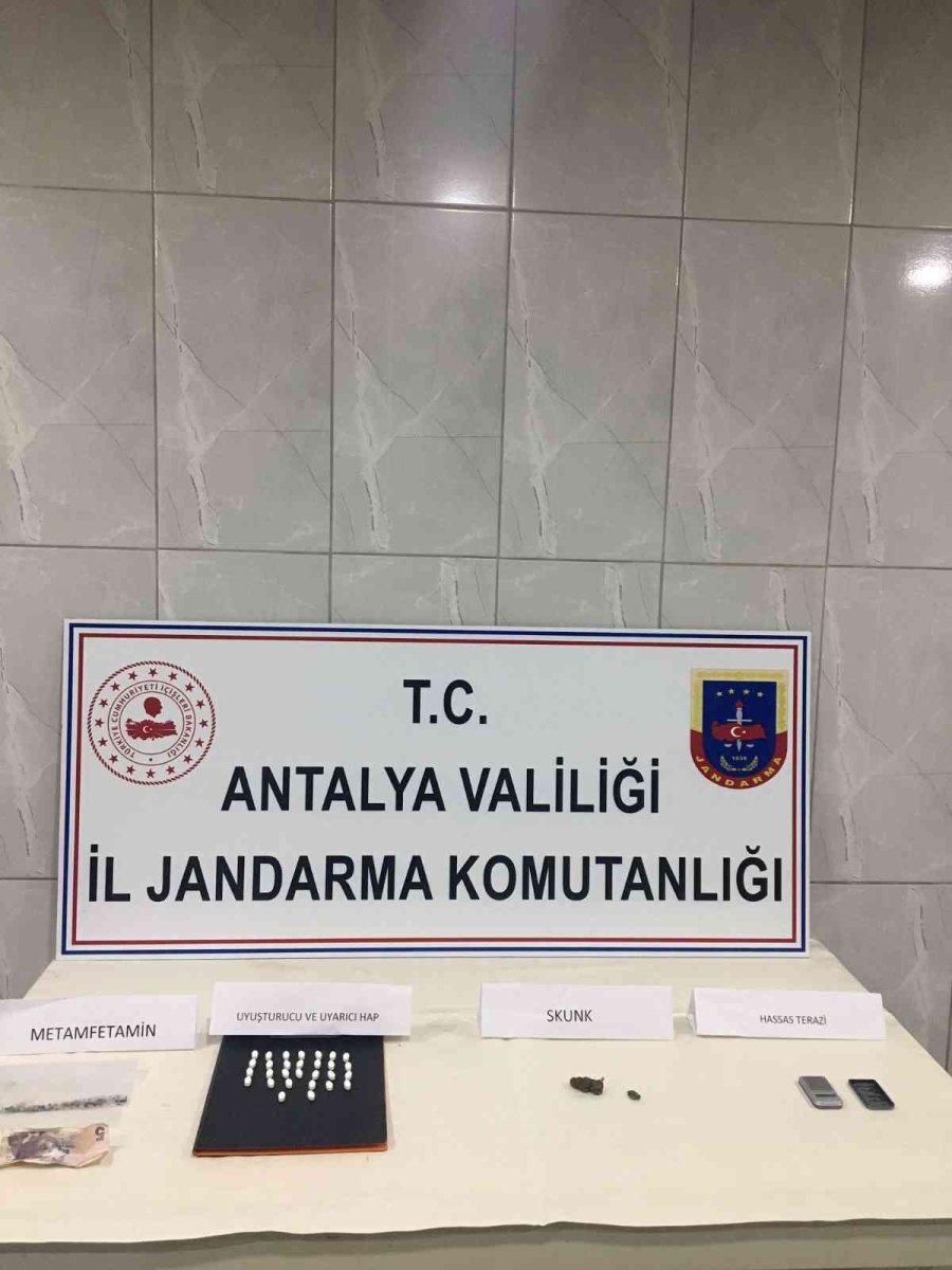 Sahur Vakti Bir Genci Öldüren Şahsı Saklamak İsteyen 2 Kişi Yakalandı