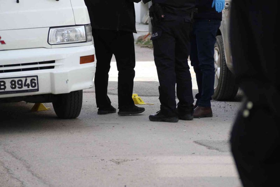 Halı Satıcıları Arasındaki Silahlı Kavga Kanlı Bitti: 1 Ölü