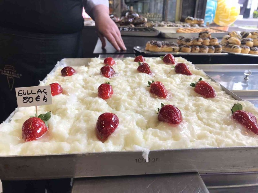 Ramazan Ayının Vazgeçilmezi Güllaç Tezgâhtaki Yerini Aldı