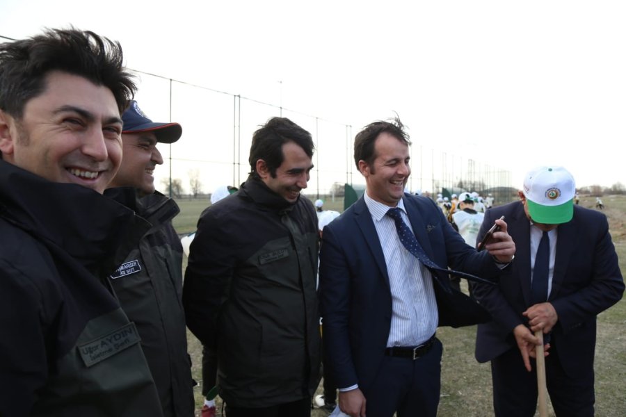 Gazi Osman Çakmak Stadı Güzelleşiyor