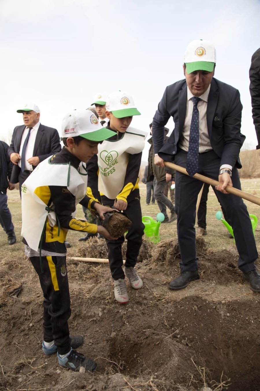 Gazi Osman Çakmak Stadı Güzelleşiyor