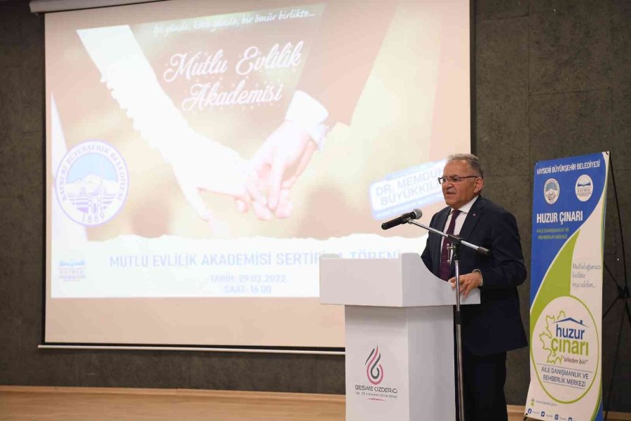 Mutlu Evlilik Akademisi Sertifika Töreni Yapıldı