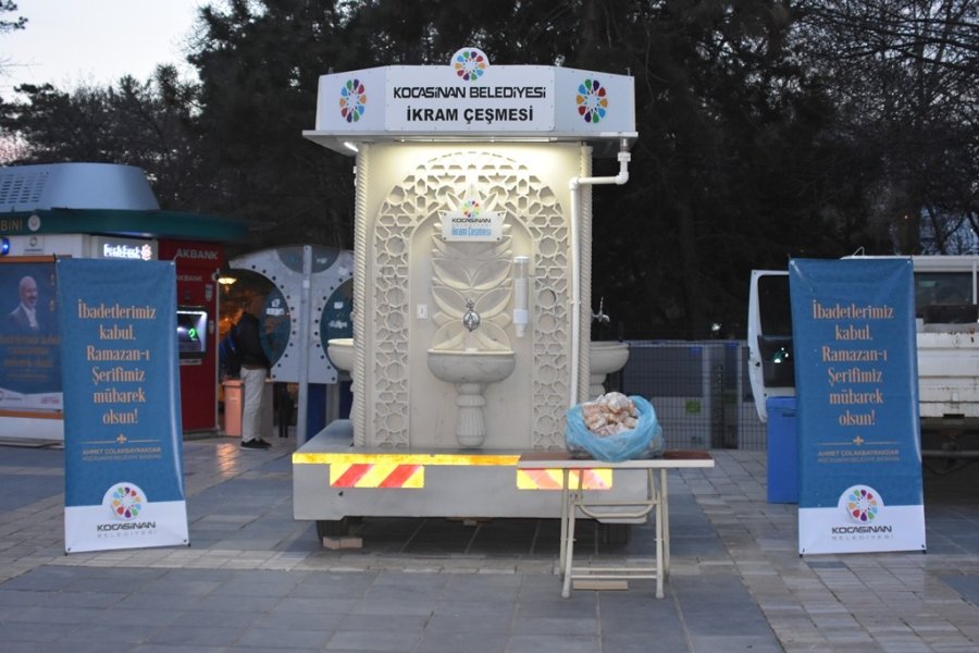 Kocasinan’da İftar Vakti Yolda Kalanlara ’ikram Çeşmesi’