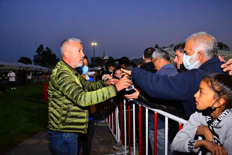 Manavgat’ta 5 Bin Kişi Aynı Anda İftar Açtı