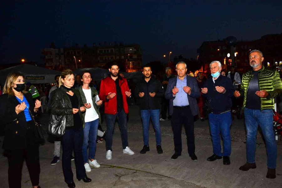 Manavgat’ta 5 Bin Kişi Aynı Anda İftar Açtı