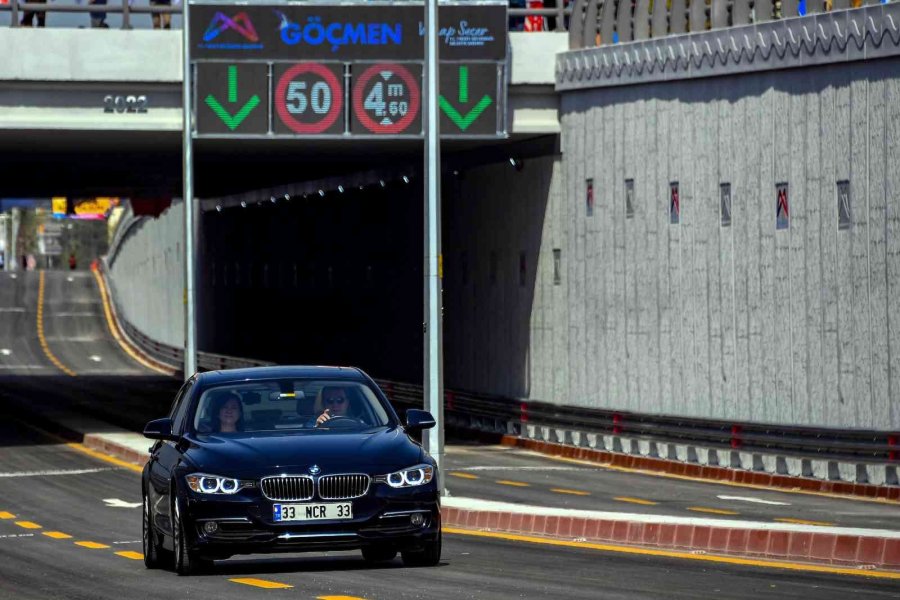 Göçmen Katlı Kavşağı Ulaşıma Açıldı