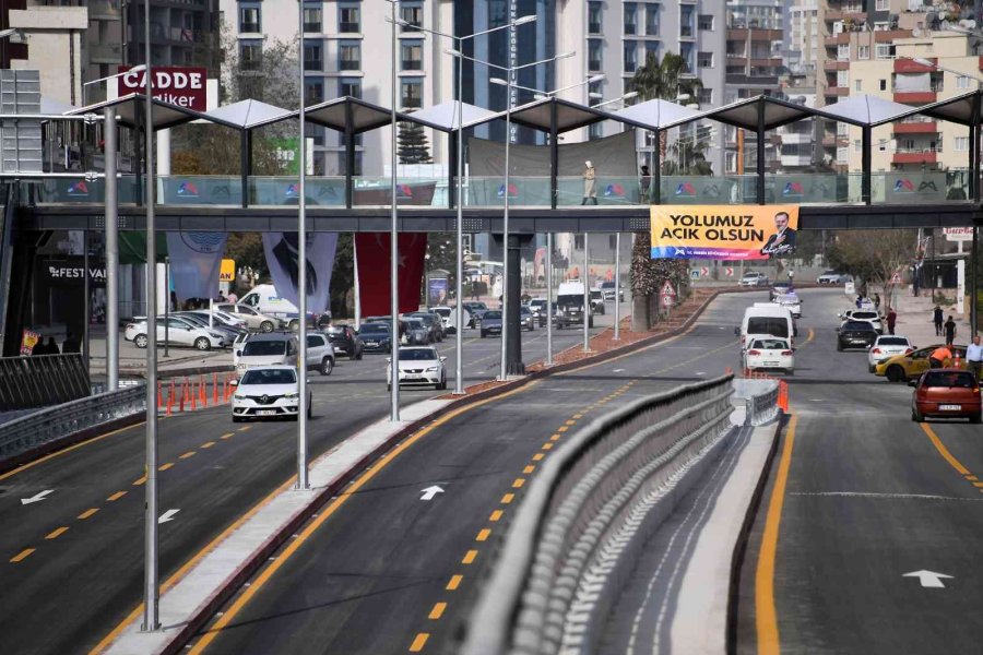 Göçmen Katlı Kavşağı Ulaşıma Açıldı