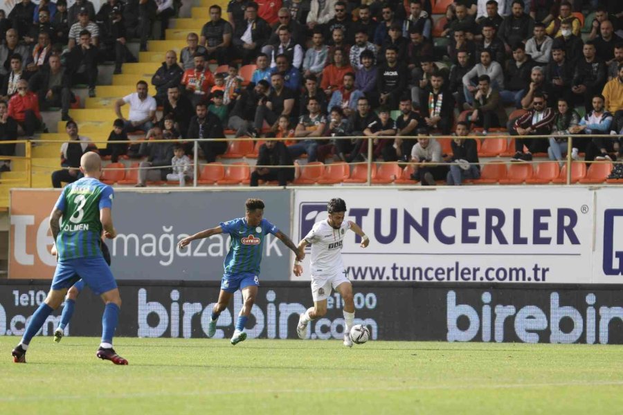 Spor Toto Süper Lig: A. Alanyaspor: 1 - Çaykur Rizespor: 0 (ilk Yarı)