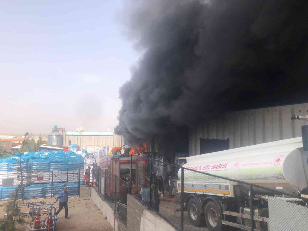 Karaman’da Köpük Fabrikasında Yangın