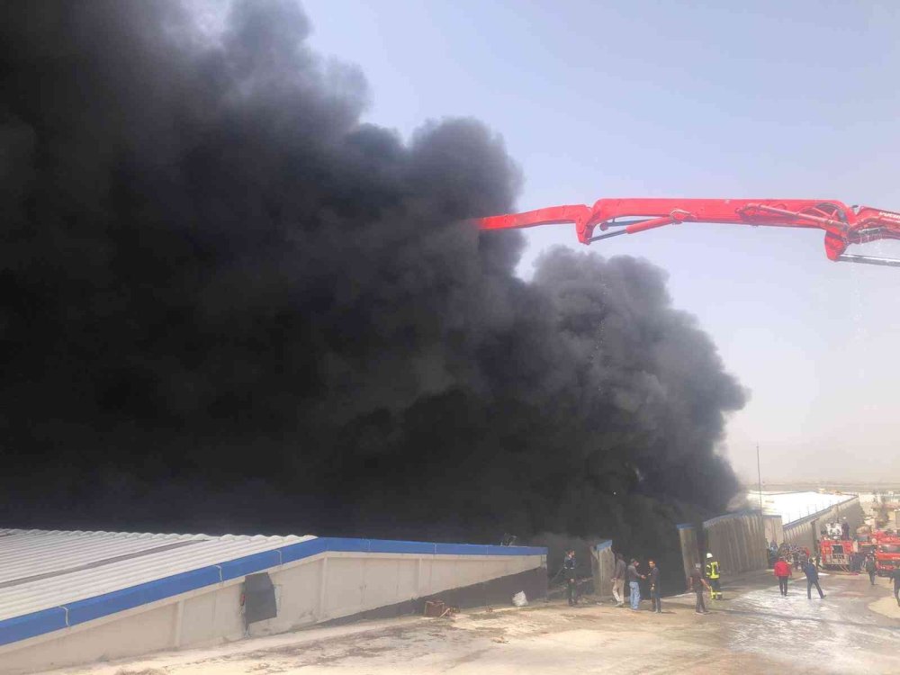 Karaman’da Köpük Fabrikasında Yangın