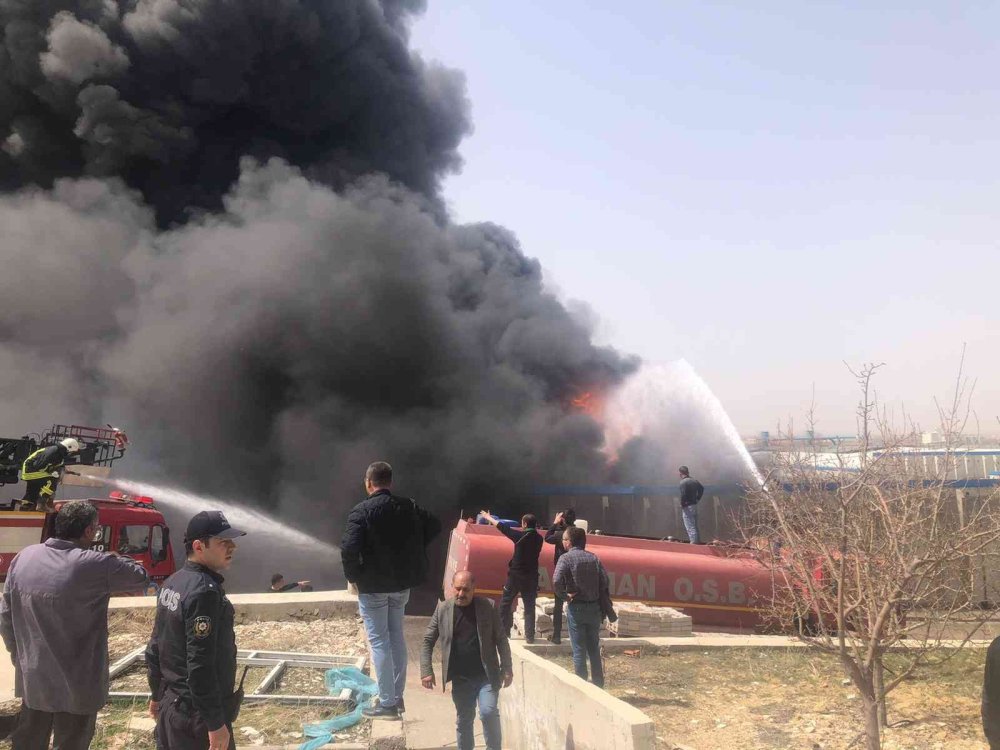 Karaman’da Köpük Fabrikasında Yangın