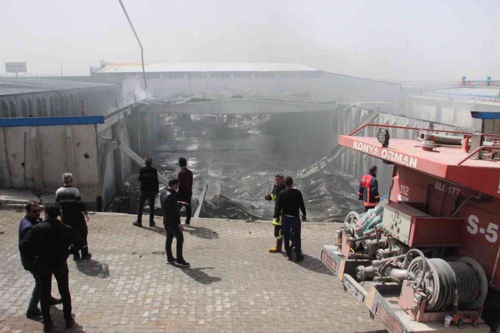 Karaman’da Çıkan Fabrika Yangını Söndürüldü