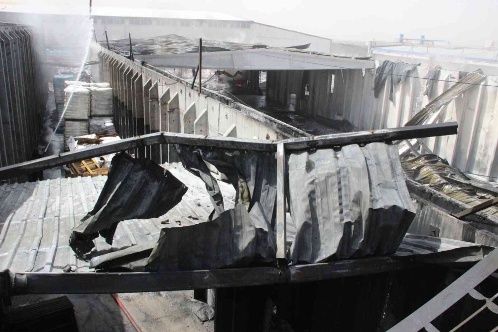 Karaman’da Çıkan Fabrika Yangını Söndürüldü