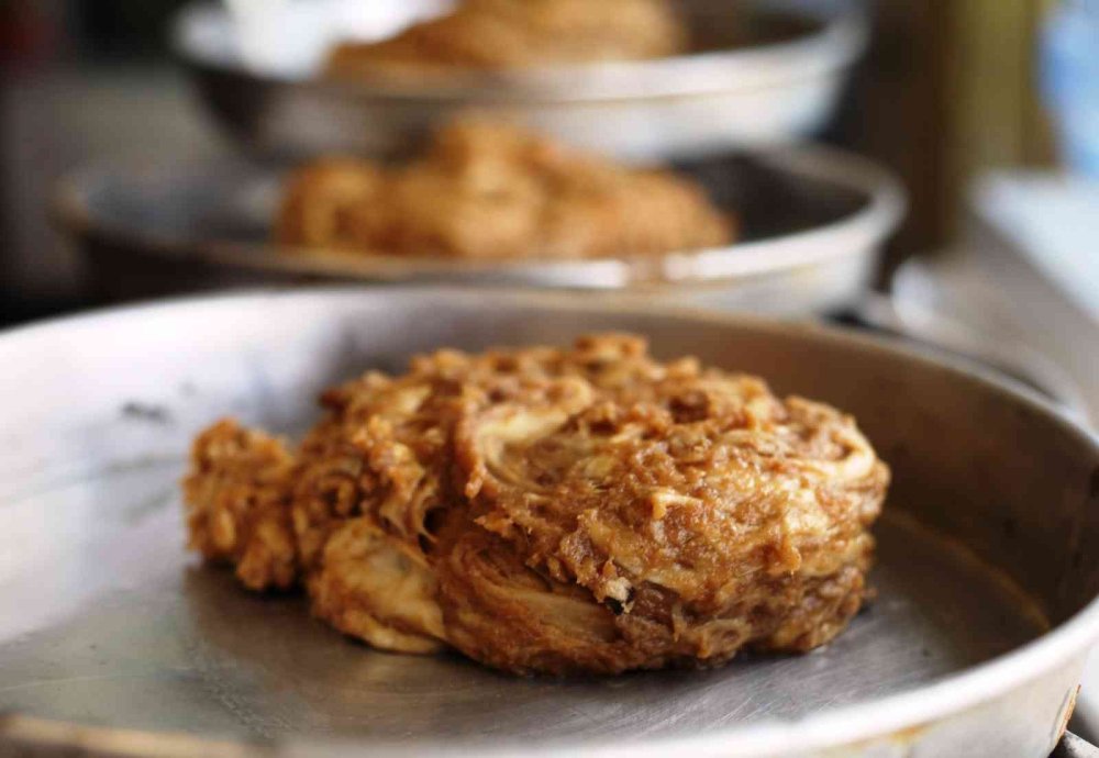 İftarda Tatlı, Sahurda Ekmek Vazgeçilmez Lezzet; Tahinli Pide