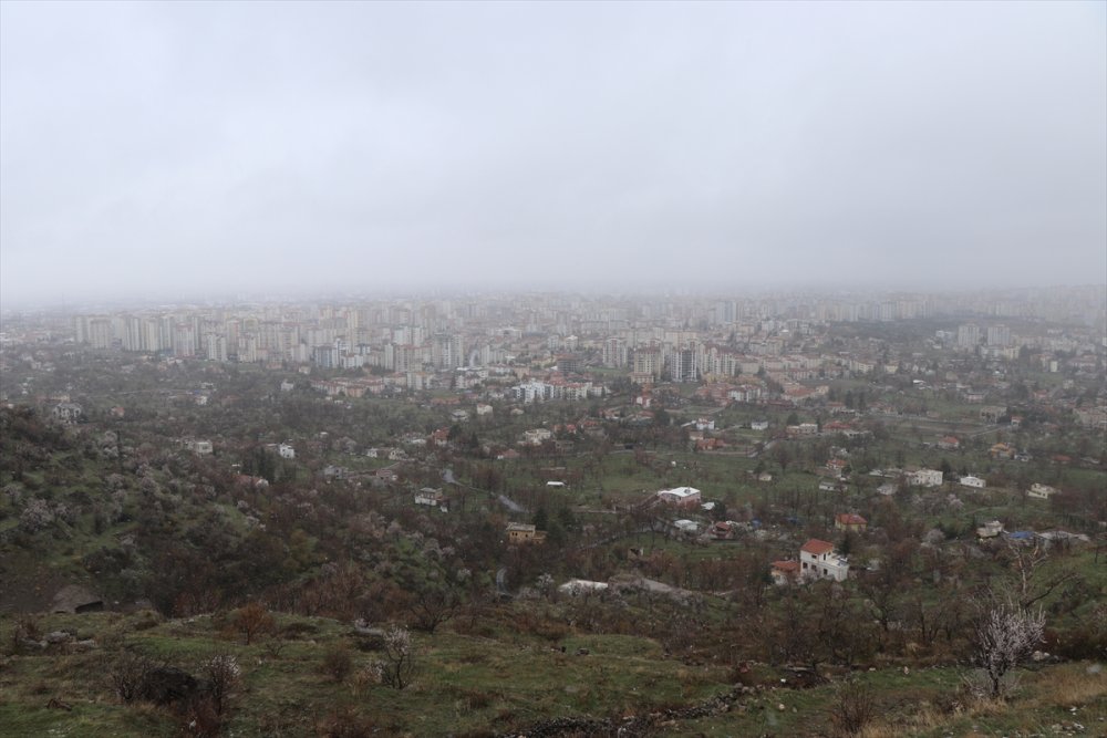 Kayseri Ve Niğde'ye Kar Yağdı