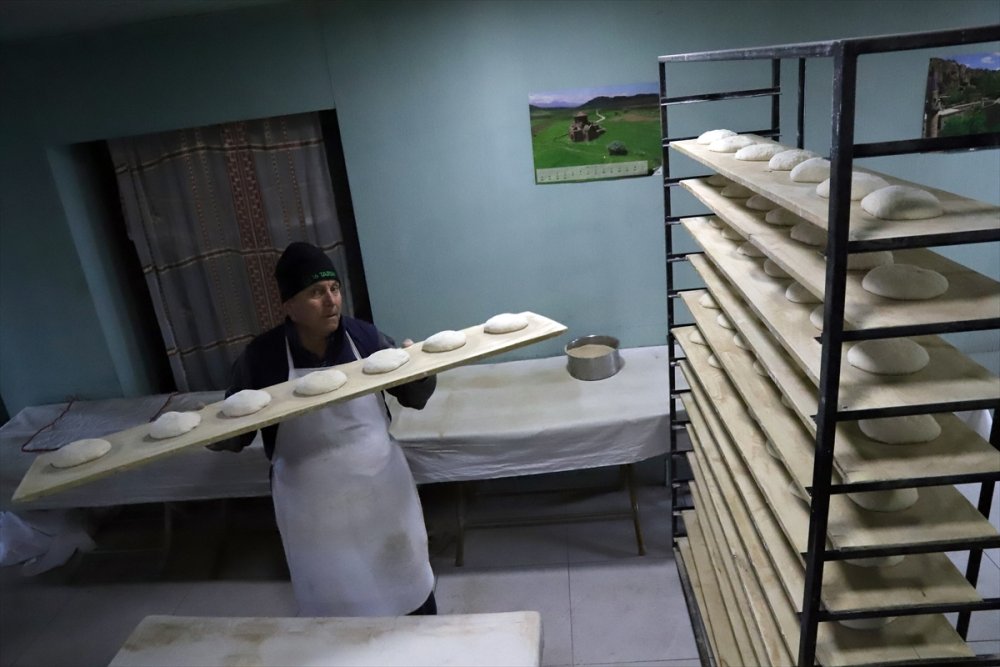 Taş Fırından Çıkan Lezzet: Gelveri Çöreği