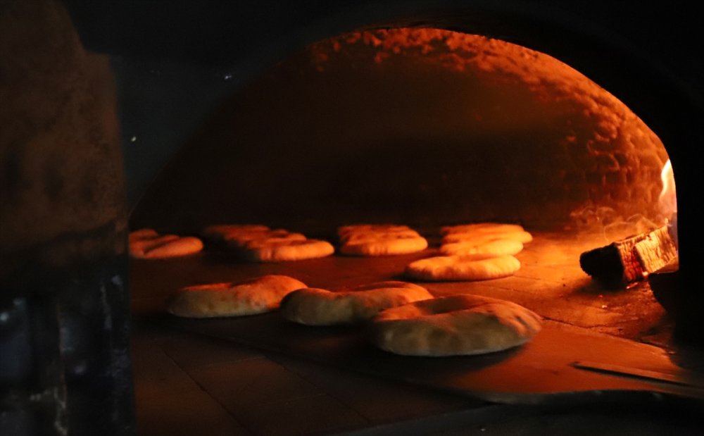 Taş Fırından Çıkan Lezzet: Gelveri Çöreği