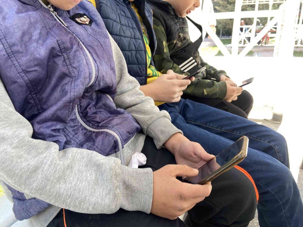 Aileler Dikkat! Çocuklara Karşı Siber Zorbalık Arttı