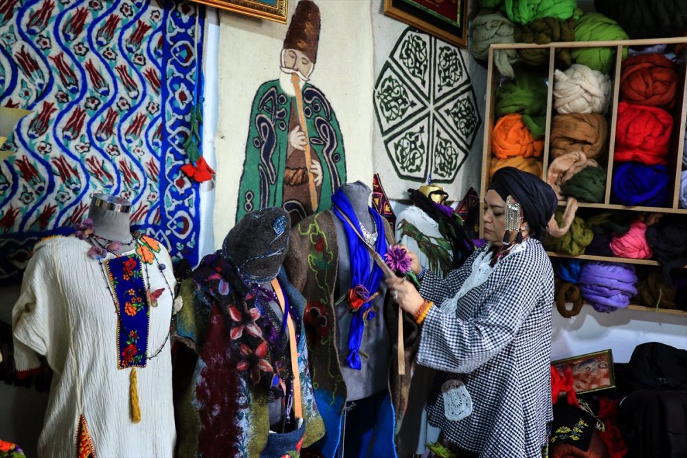 Gelin Geldiği Ailede Keçe Aşığı Oldu